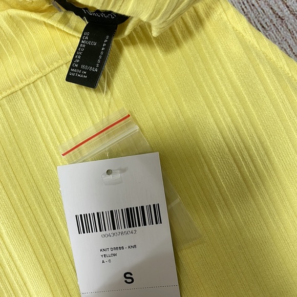 🌸 Clearance! 🌸 Yellow High Neck Body-con Mini Dress Size S - Picture 9 of 10